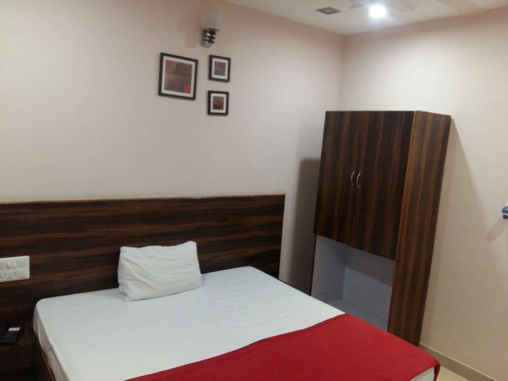 Hotel Alka Palace Durg Екстериор снимка
